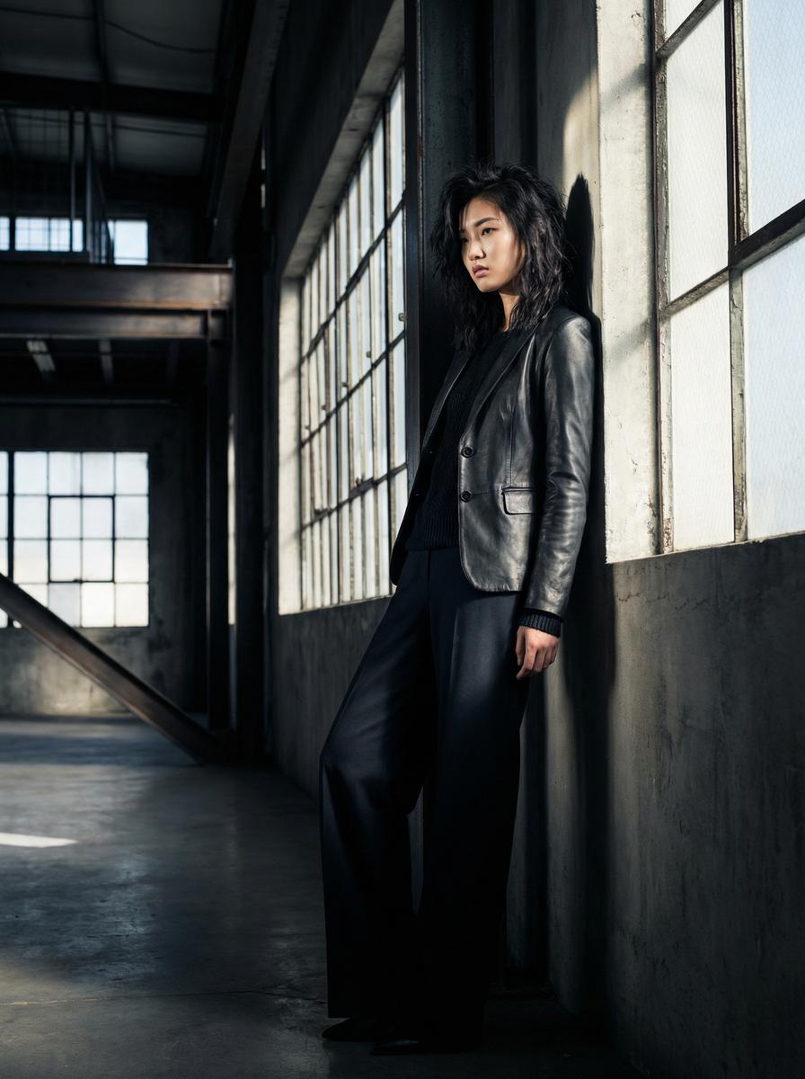 里番网传媒-工业风格写真传媒